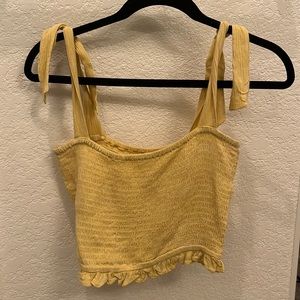 Amuse society crop top size small yellow